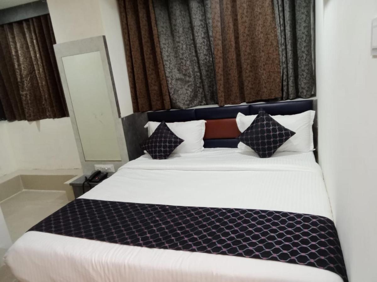 Hotel Rk Villa Vadodara Extérieur photo