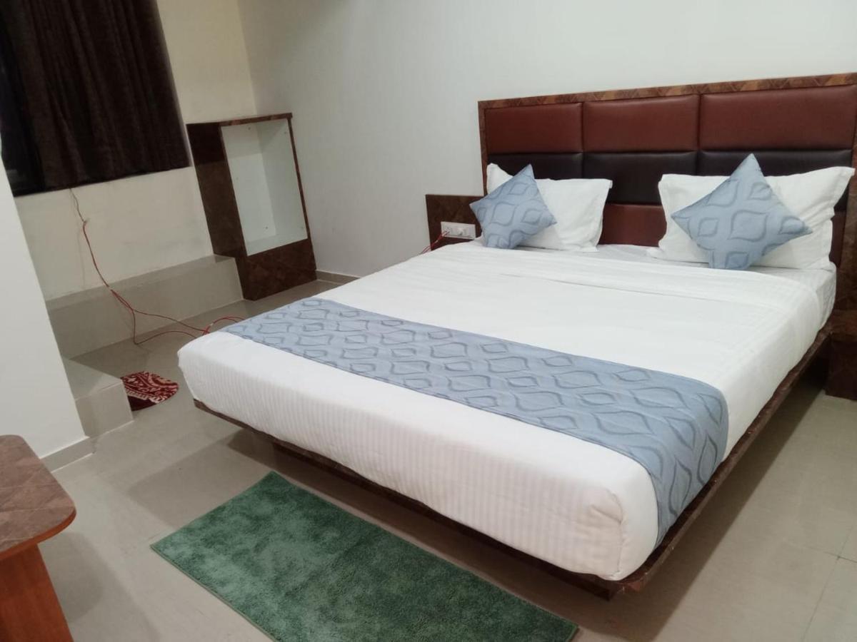 Hotel Rk Villa Vadodara Extérieur photo
