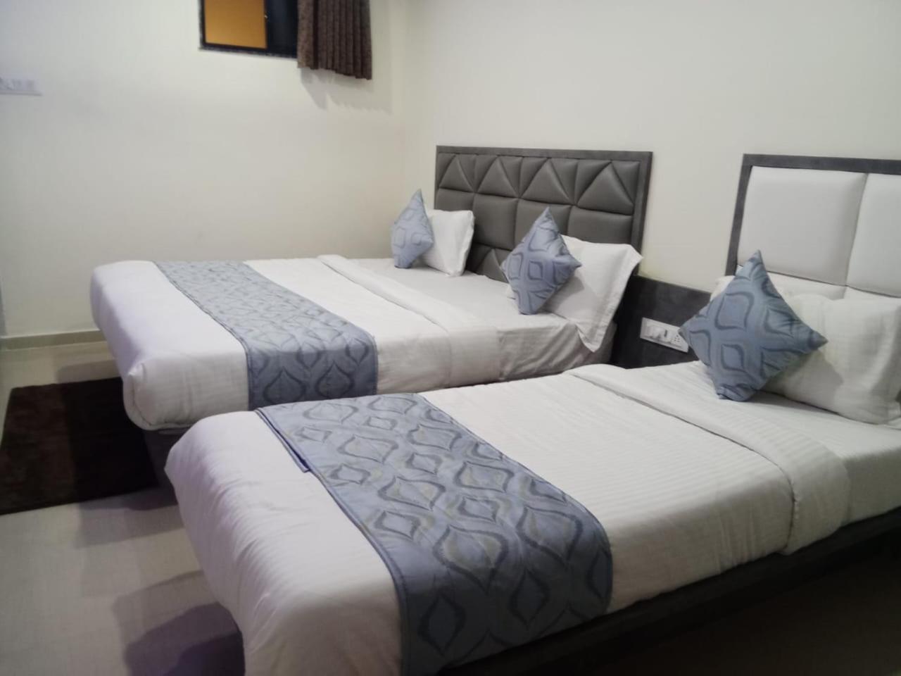 Hotel Rk Villa Vadodara Extérieur photo